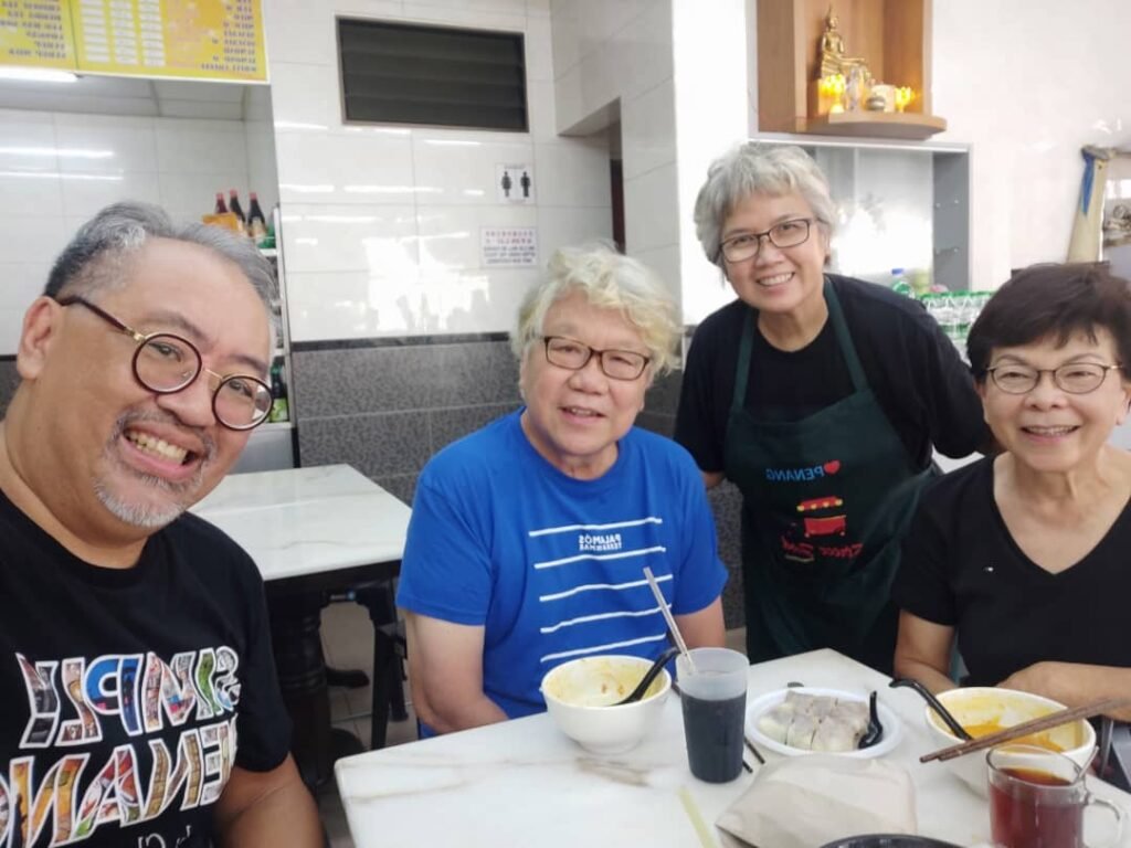 granny q lemak laksa customers granny q lemak laksa customers